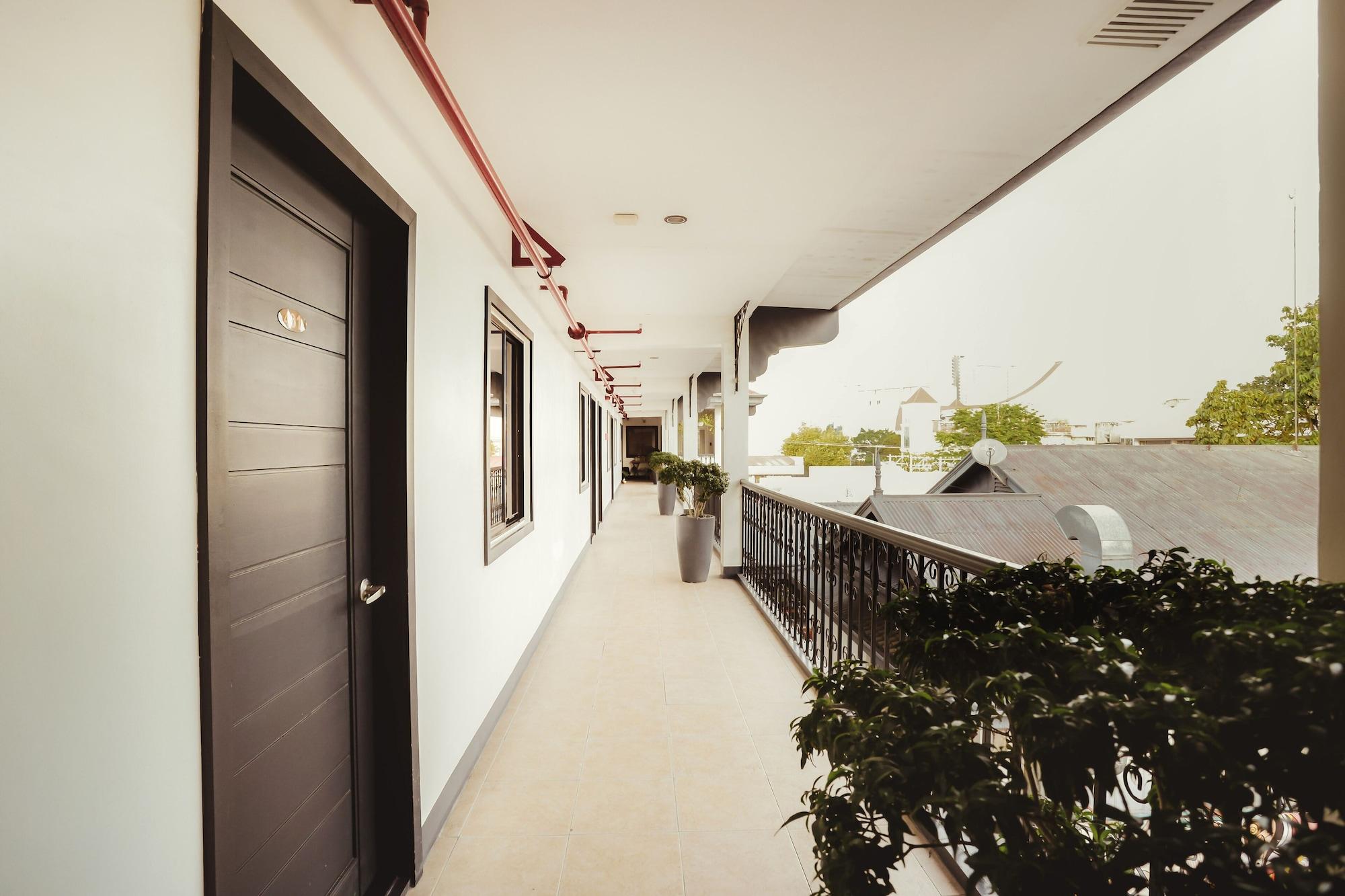 The Bourke Hotel Davao City Екстериор снимка
