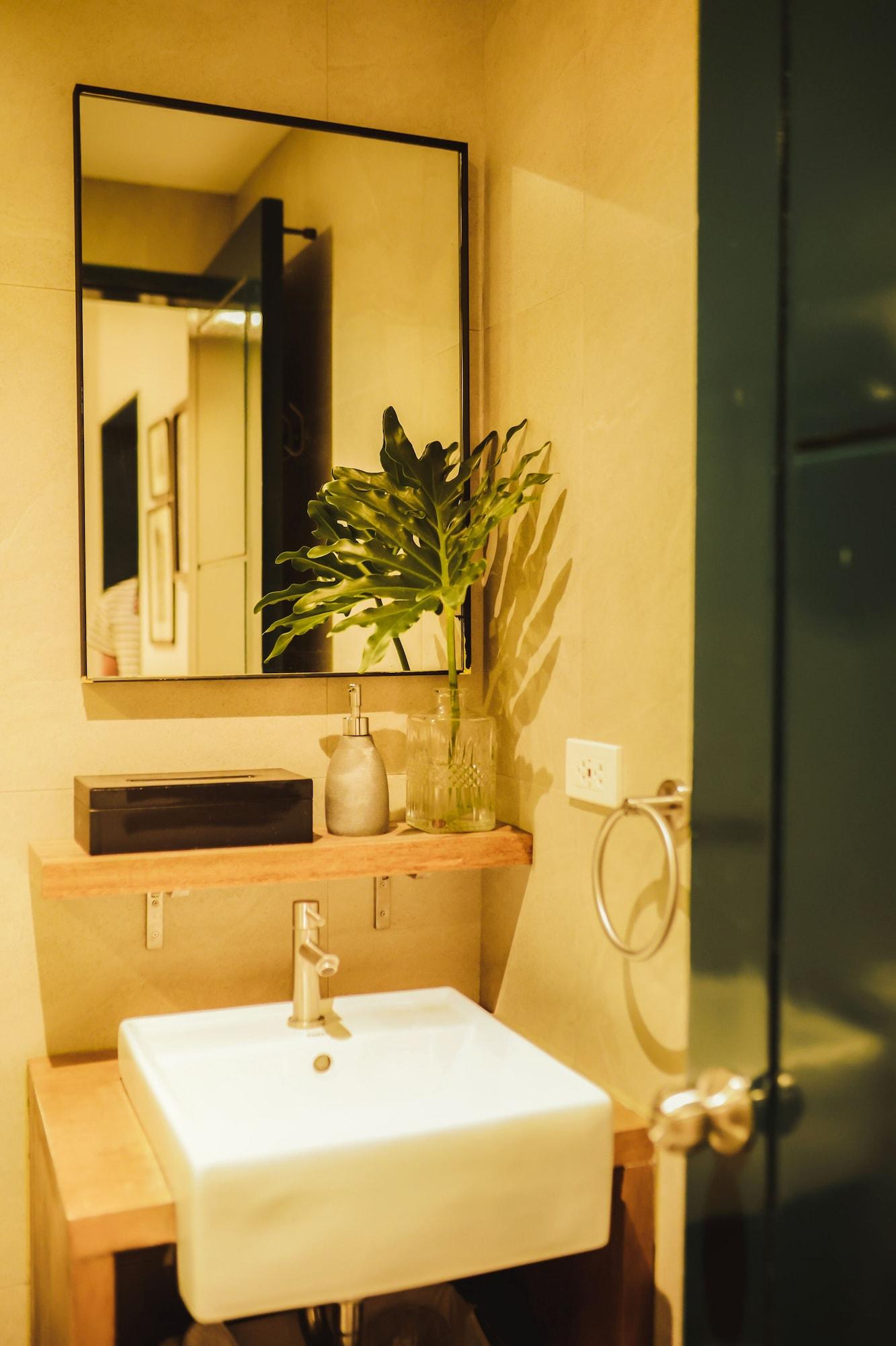 The Bourke Hotel Davao City Екстериор снимка