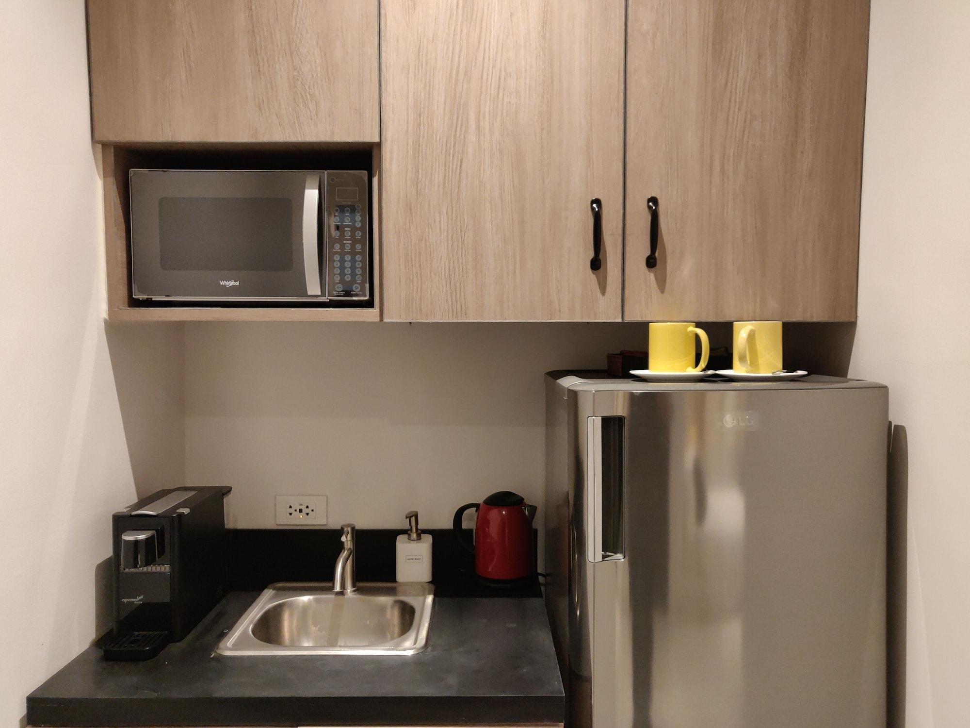 The Bourke Hotel Davao City Екстериор снимка