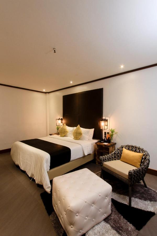 The Bourke Hotel Davao City Екстериор снимка